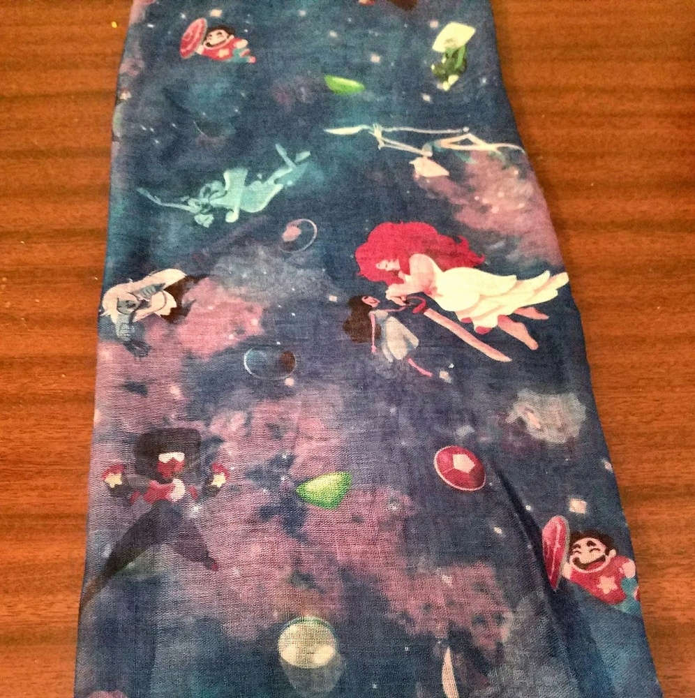 Steven Universe Infinity Scarf & Pin (Loot Crate)